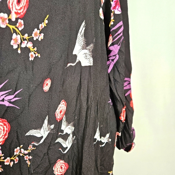 Torrid Floral & Crane Print Crepe Fringe Kimono 3X - Picture 6 of 13